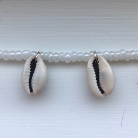 beaded puka shell choker - Picture 4 of 4